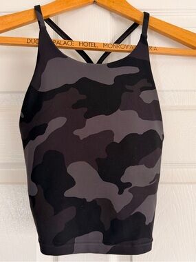 Old Navy Black & Gray Camouflage Powersoft Tank Size S